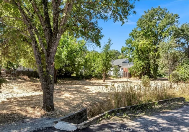 Homes for sale in Lakeport, CA | 521 10th St, Lakeport, CA 95453 | MLS# LC25158840
