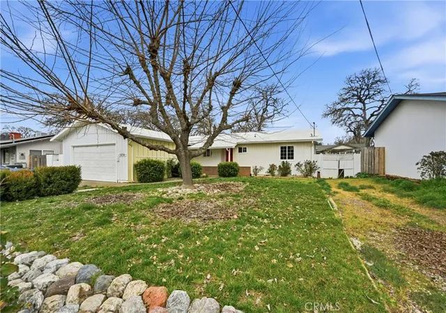 Homes for sale in Clearlake, CA | 15050 Lakeview Way, Clearlake, CA 95422 | MLS# LC25153982