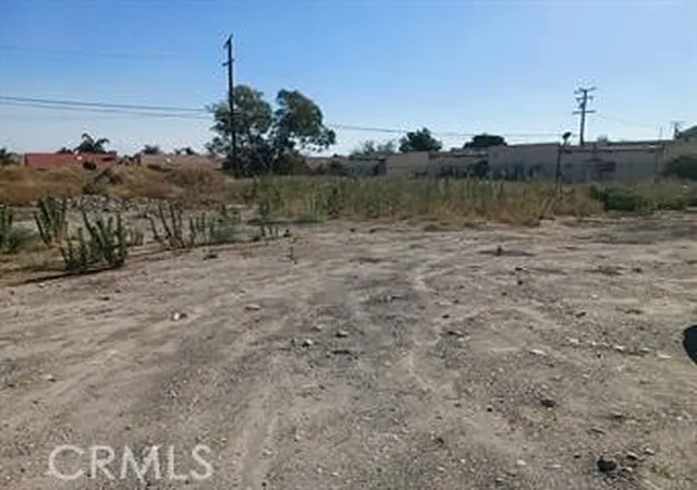 3rd image of 15195 Foothill Blvd, Fontana, CA 92335 | MLS# OC25159651