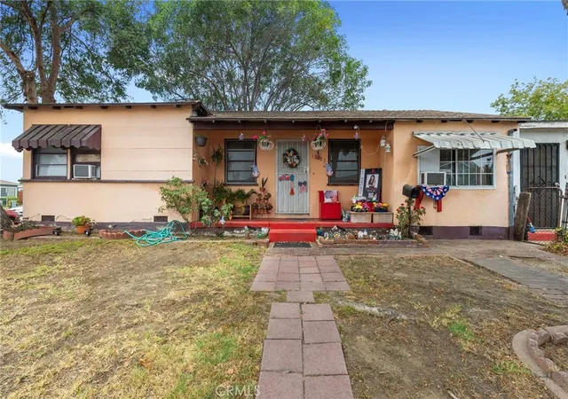 Homes for sale in Lynwood, CA | 12323 Edgebrook Ave, Lynwood, CA 90262 | MLS# SW25160300