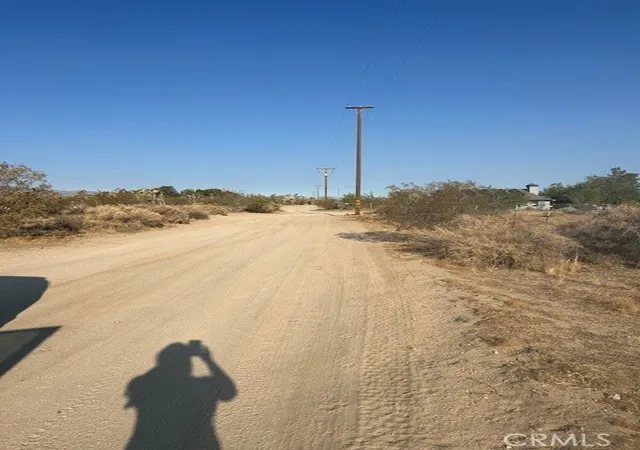 Photo 4 of Land for sale at 0 East Ave W 8 St, Palmdale, CA 93591 | MLS# HD25156768 | Listing updated on 2026-01-28