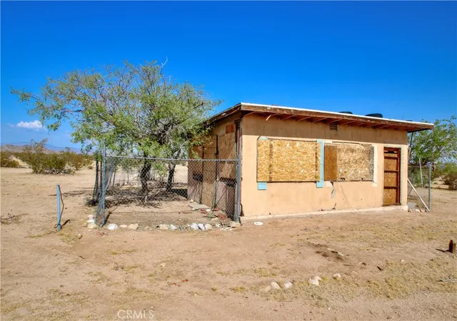 3rd image of 62107 Moon Dr, Joshua Tree, CA 92252 | MLS# JT25161322
