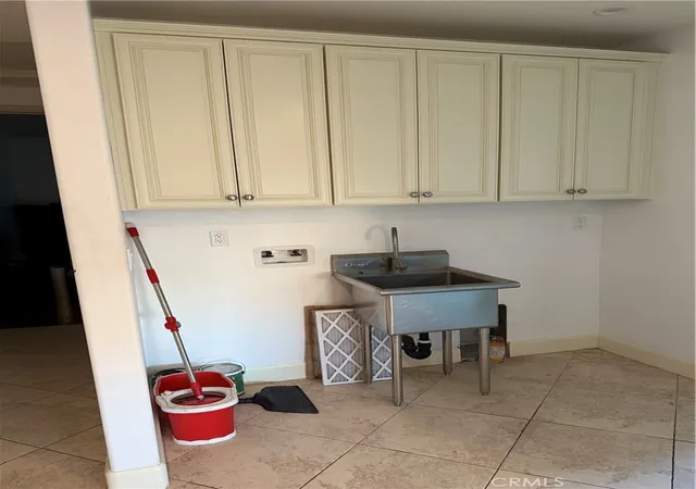 Homes for sale in Sun Valley, CA | 10845 Vinedale St, Sun Valley, CA 91352 | MLS# SR25160973