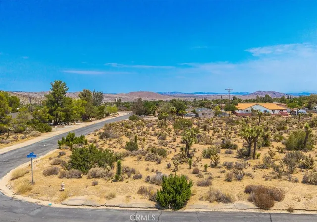 Homes for sale in Yucca Valley, CA | 1234 Ivanhoe Dr, Yucca Valley, CA 92284 | MLS# JT25158231
