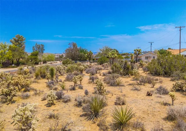 Homes for sale in Yucca Valley, CA | 1234 Ivanhoe Dr, Yucca Valley, CA 92284 | MLS# JT25158231