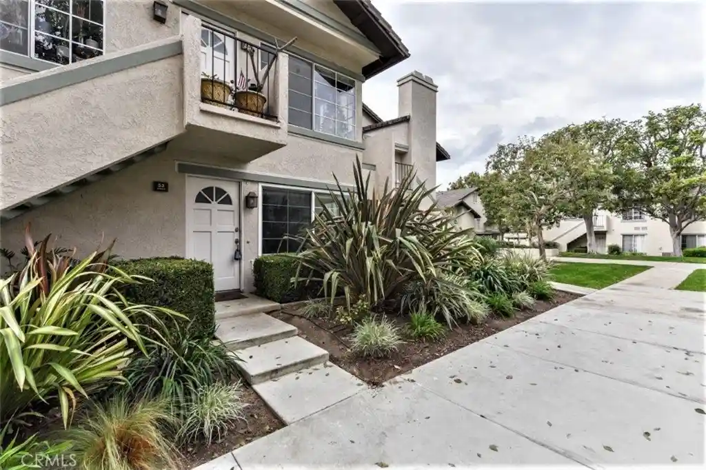 Condo for sale at 53 Oxford #14, Irvine, CA 92612 | MLS# OC25162010
