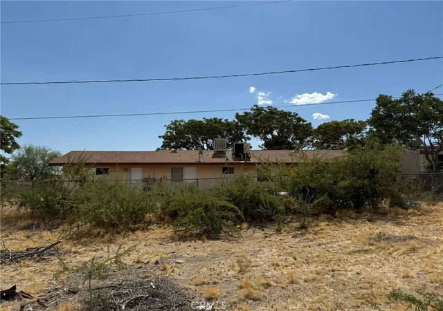 Listing Photo 2 - Condo for sale in building located at 7344 Palm Ave, Yucca Valley, CA 92284 - Unit #