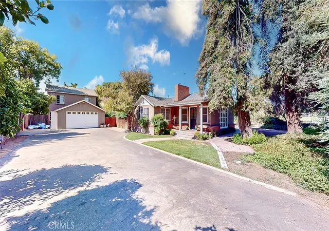 Photo 1 of Single family home for sale at 432 E Glenwood Ave, Turlock, CA 95380 | MLS# MC25162171 | Listing updated on 2026-09-17