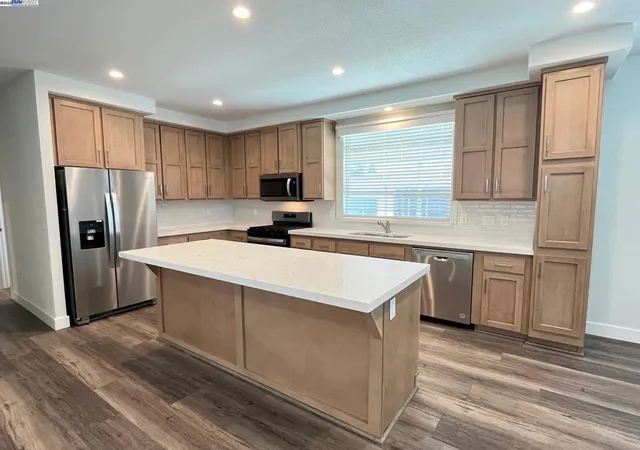 2nd image of 28882 Miranda St, Hayward, CA 94544 | MLS# 41105372