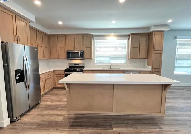 3rd image of 28882 Miranda St, Hayward, CA 94544 | MLS# 41105372