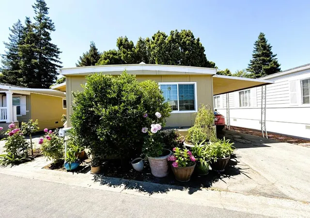 Photo 2 of Manufactured home for sale at 191 E El Camino Real #138, Mountain View, CA 94040 | MLS# ML82015369 | Listing updated on 2026-07-07