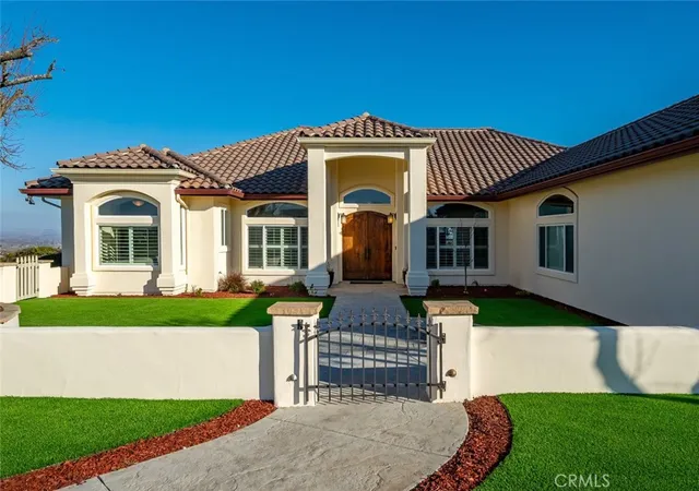 Photo 3 of Sale Pending at 5495 Vista Serrano, Paso Robles, CA 93446 | MLS# NS25162671 | Listing updated on 2026-03-02