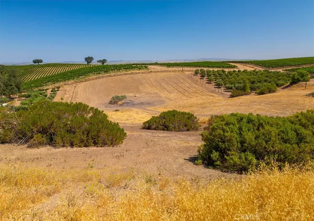 Photo 1 of Land for sale at 5035 Stagg Hl Pl, Paso Robles, CA 93446 | MLS# SC25164428 | Listing updated on 2026-07-08