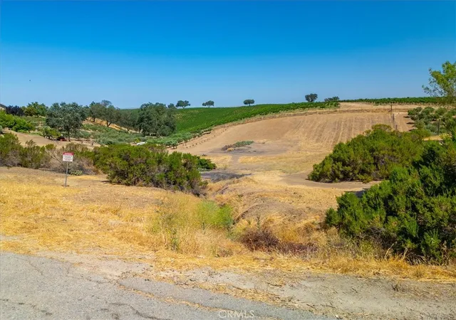 Photo 4 of Land for sale at 5035 Stagg Hl Pl, Paso Robles, CA 93446 | MLS# SC25164428 | Listing updated on 2026-07-08