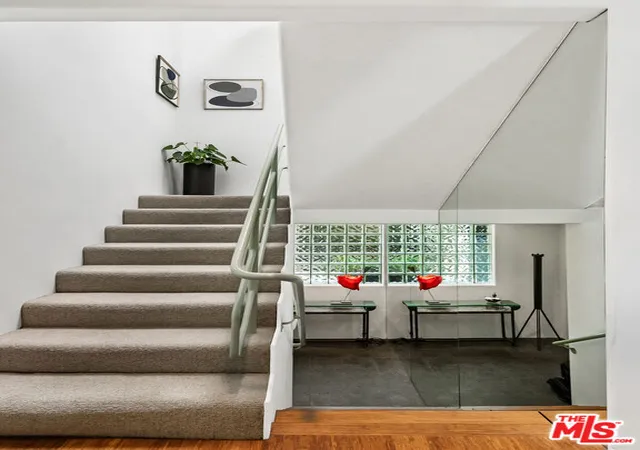 4th image of 853 S Bundy Dr, Los Angeles, CA 90049 | MLS# 25564905