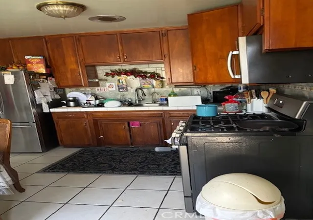 Photo 4 of Sale Pending at 588 N Pico Ave, San Bernardino, CA 92411 | MLS# IV25165056 | Listing updated on 2026-09-21