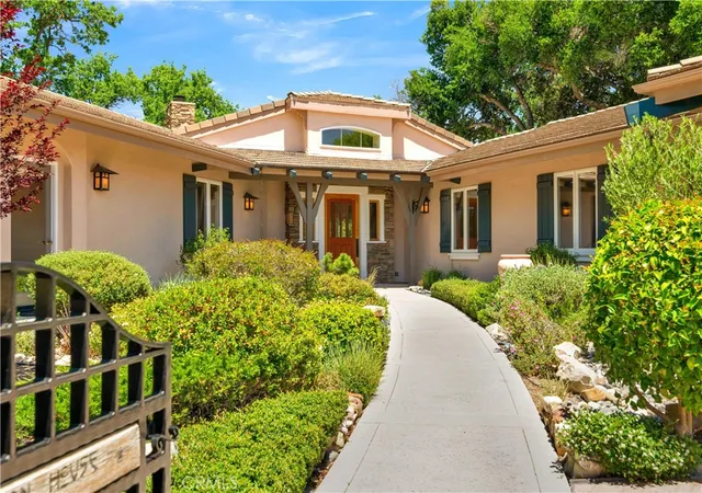 3rd image of 117 Frontier Way, Templeton, CA 93465 | MLS# NS25165165