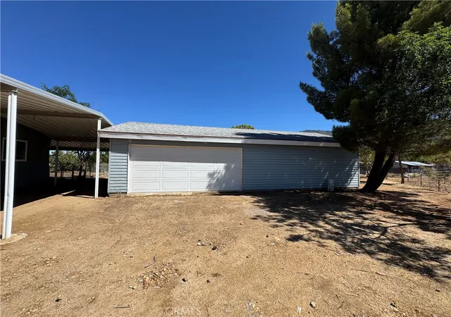 Photo 3 of Manufactured home for sale at 37065 Bonita Vista Rd, Anza, CA 92539 | MLS# CV25165441 | Listing updated on 2026-10-04