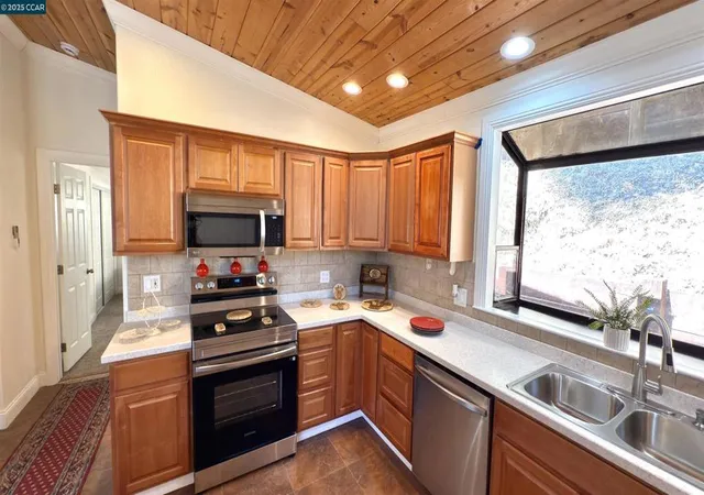 Homes for sale in Lower Lake, CA | 5935 Sunrise Ct, Lower Lake, CA 95457 | MLS# 41105856
