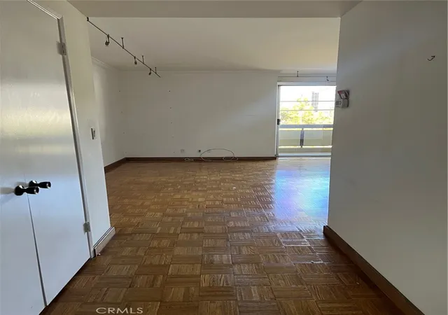 Photo 1 of Condo for sale at 321 S San Vicente Blvd #608, Los Angeles, CA 90048 | MLS# SR25165255 | Listing updated on 2025-11-09