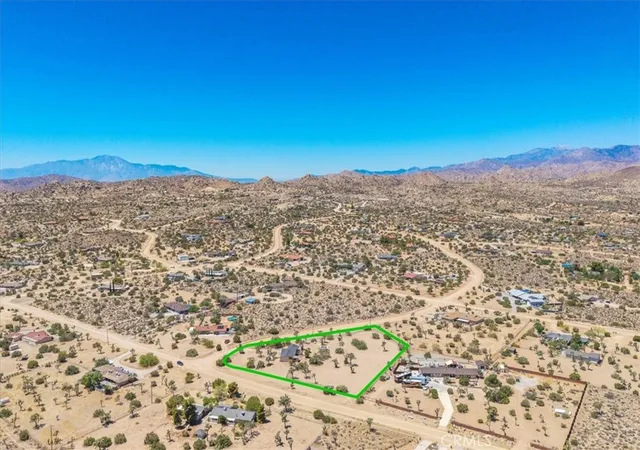 34th image of 56810 Chipmunk Trl, Yucca Valley, CA 92284 | MLS# JT25168021
