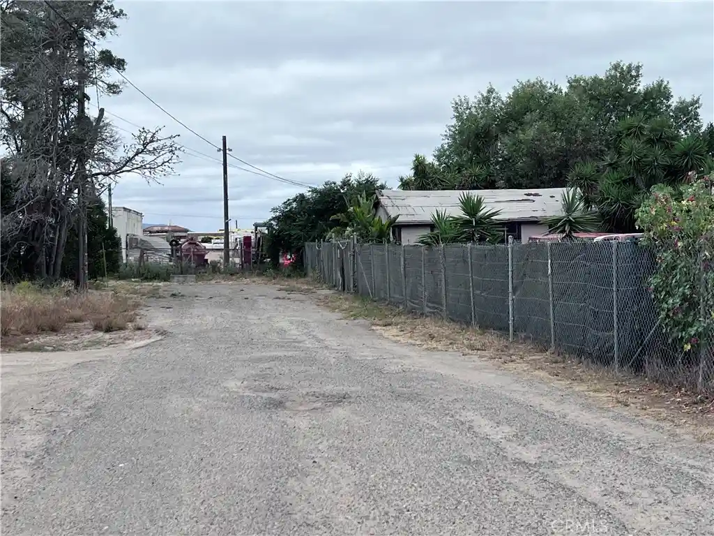 Photo 1 of Multi family home for sale at 413 West St, Santa Maria, CA 93458 | MLS# PI25168102 | Listing updated on 2026-07-23