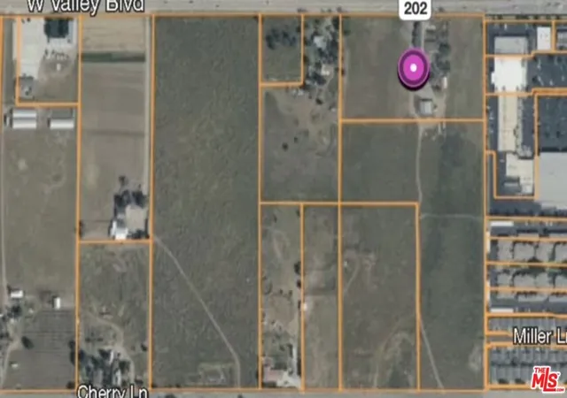 Photo 4 of Single family home for sale at 1300 W Valley Blvd, Tehachapi, CA 93561 | MLS# 25528363 | Listing updated on 2026-03-07
