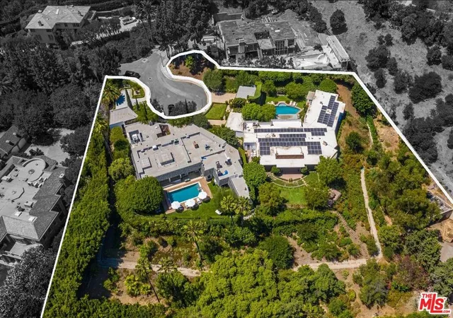 Homes for sale in Beverly Hills, CA | 520 Stonewood Dr, Beverly Hills, CA 90210 | MLS# 25568087