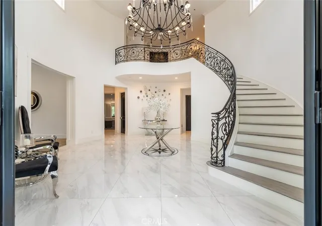 Photo 2 of Mansion for sale at 5633 Newcastle Ln, Calabasas, CA 91302 | MLS# SR25169488 | Listing updated on 2026-05-02