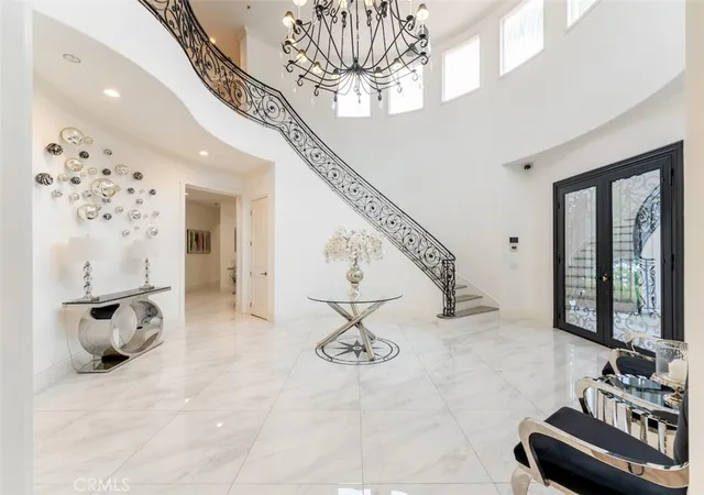 Photo 3 of Mansion for sale at 5633 Newcastle Ln, Calabasas, CA 91302 | MLS# SR25169488 | Listing updated on 2026-05-02