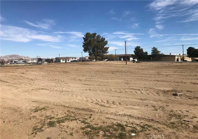 13th image of 15283 Cholame Rd, Victorville, CA 92392 | MLS# GD25171010