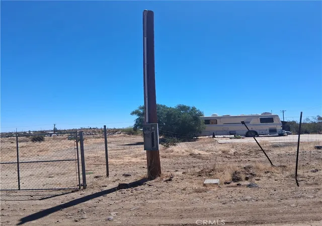 Homes for sale in Yucca Valley, CA | 56524 Sunset Dr, Yucca Valley, CA 92284 | MLS# JT25171468