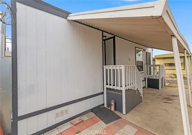 5th image of 19548 E Cypress St #03, Covina, CA 91724 | MLS# CV25153751