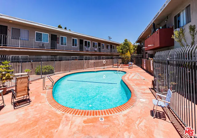 Homes for sale in Long Beach, CA | 5050 Linden Avenue, Long Beach, CA 90805 | Houzeo