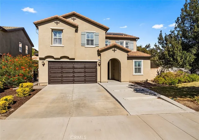 Photo 1 of Sale Pending at 28002 Kenny Ln, Santa Clarita, CA 91350 | MLS# SR25172849 | Listing updated on 2026-02-15