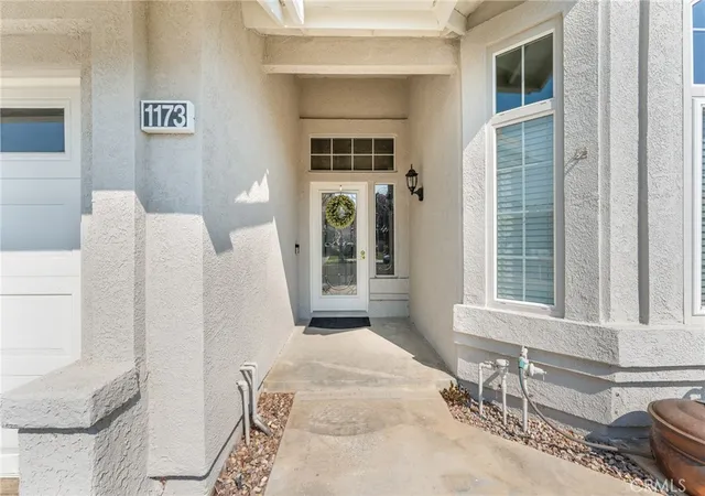 Photo 3 of Single family home for sale at 1173 Fairway Oaks Ave, Banning, CA 92220 | MLS# IG25172093 | Listing updated on 2026-09-29