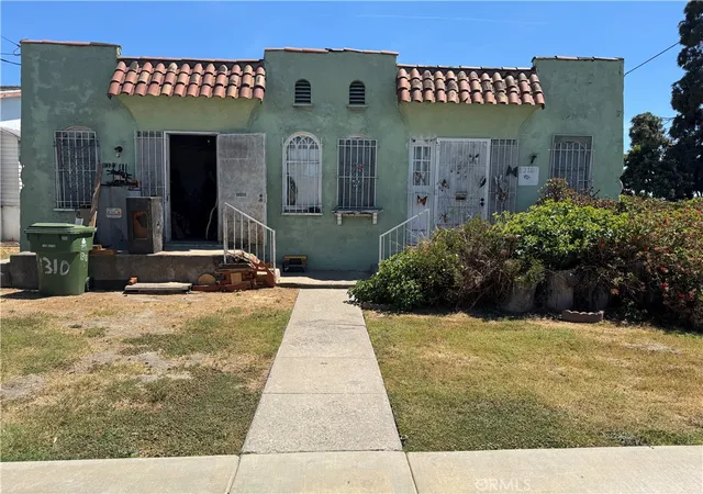 Photo 1 of Sale Pending at 1318 E 110th Street, Los Angeles, CA 90059 | MLS# IG25173186 | Listing updated on 2026-10-11
