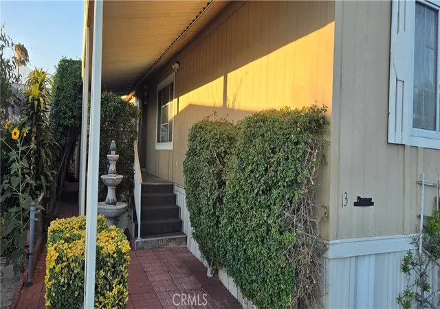 Homes for sale in Ontario, CA | 2139 E 4Th St #13, Ontario, CA 91764 | MLS# IV25173536