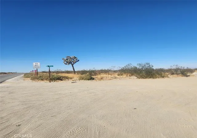 5th image of 11 Palmdale Rd, Pinon Hills, CA 92372 | MLS# IV25174880