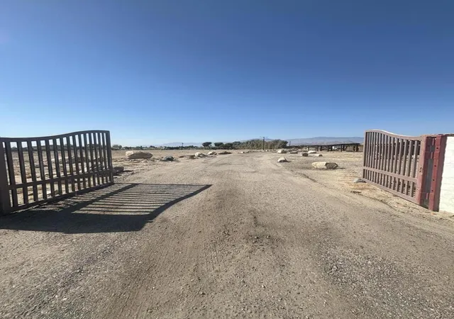 Photo 2 of Manufactured home for sale at 79505 Avenue 38, Indio, CA 92203 | MLS# 219133582DA | Listing updated on 2026-07-10