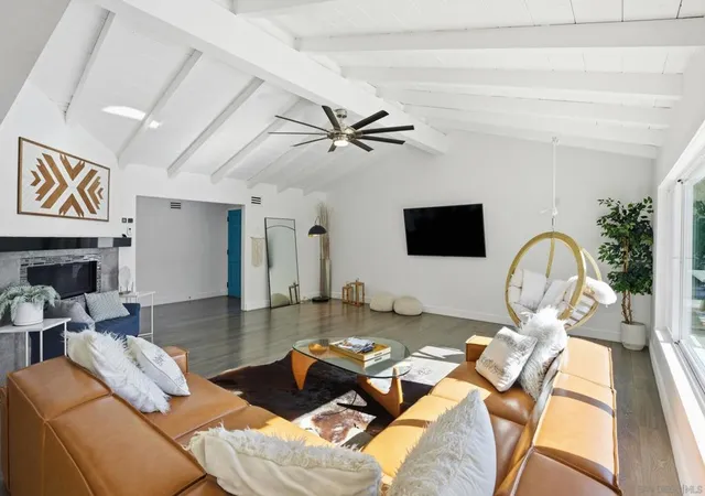 5th image of 455 Glencrest Dr, Solana Beach, CA 92075 | MLS# 250035370SD
