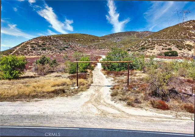 2nd image of 2 Bouquet Canyon Rd, Palmdale, CA 93551 | MLS# SR25175538