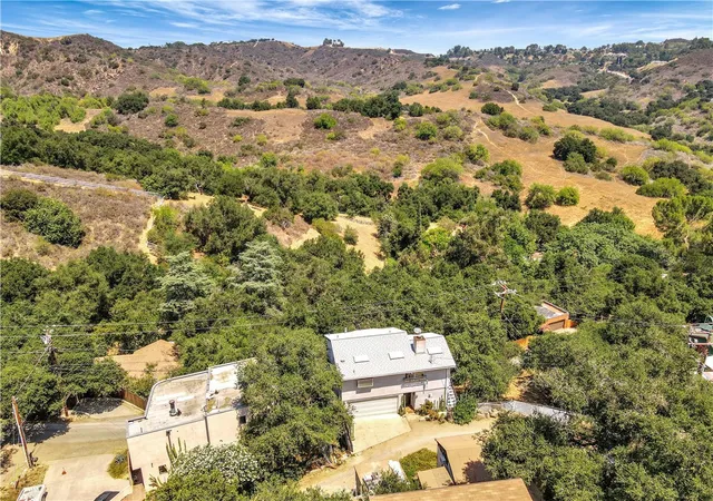 Homes for sale in Topanga, CA | 22011 Callado Way, Topanga, CA 90290 | MLS# TR25174962