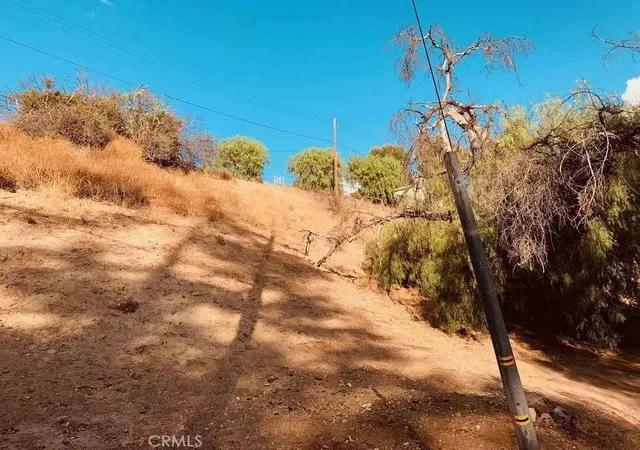 1st image of 20927 Calimali Rd, Woodland Hills, CA 91364 | MLS# SR25176083