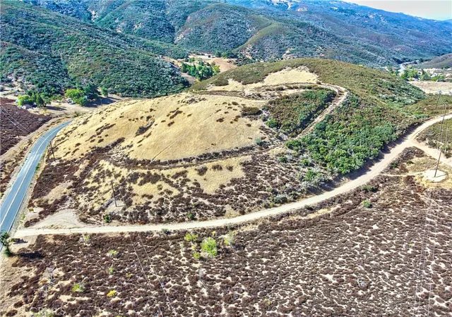 4th image of 1 Bouquet Canyon Rd, Palmdale, CA 91350 | MLS# SR25176360