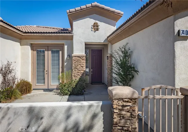Photo 3 of Single family home for sale at 74064 Chinook Cir, Palm Desert, CA 92211 | MLS# IG25178092 | Listing updated on 2026-10-01