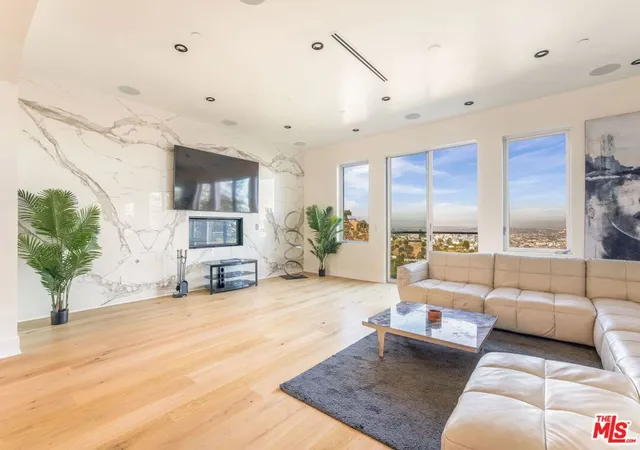 Photo 3 of Single family home for sale at 1610 Viewmont Dr, Los Angeles, CA 90069 | MLS# 25574427 | Listing updated on 2026-09-28