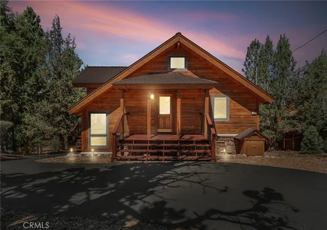 2nd image of 298 Dixie Lee Ln, Sugarloaf, CA 92386 | MLS# IG25178570
