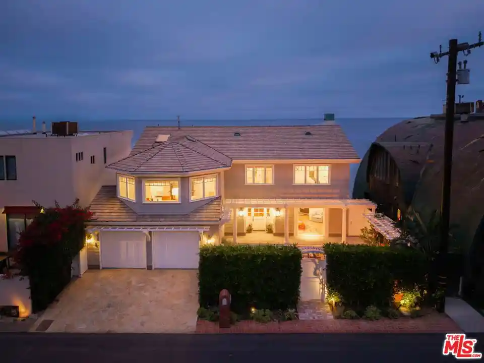 Photo 1 of Single family home for sale at 27086 Malibu Cvs Colony Dr, Malibu, CA 90265 | MLS# 25571489 | Listing updated on 2026-07-30