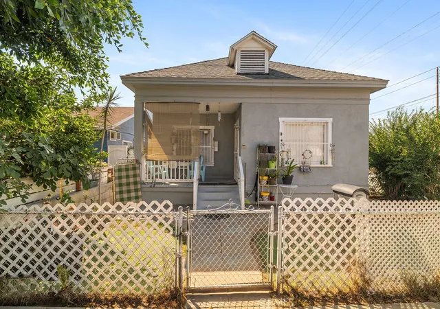 Photo 1 of Sale Pending at 115 S Fresno St, Los Angeles, CA 90063 | MLS# SR25175098 | Listing updated on 2026-09-30